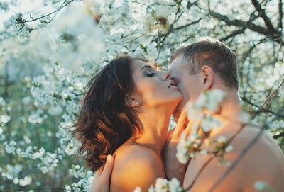 MÁJ, ZMYSELNOSTI RAJ